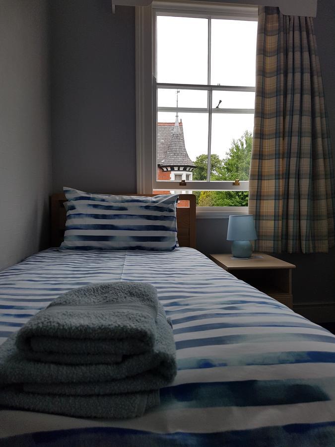 Alexandra Lodge Guest House Chester Dış mekan fotoğraf